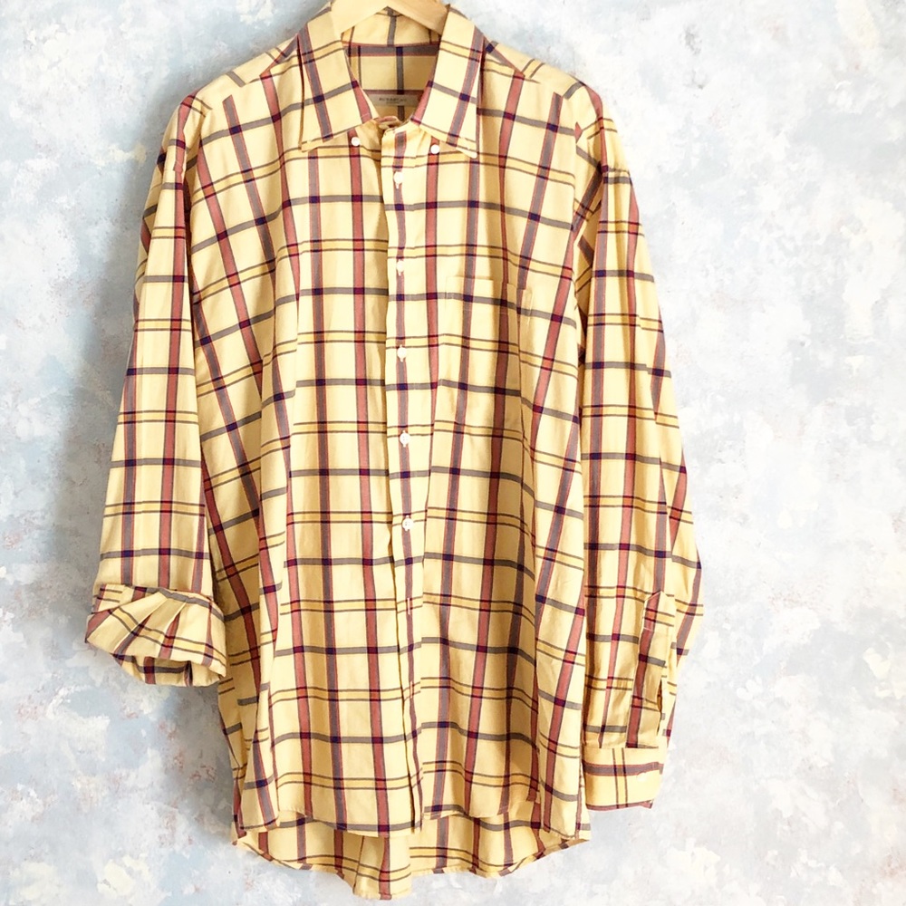 Não sube mais!  Burberry Patented Plated Shirt •  XL